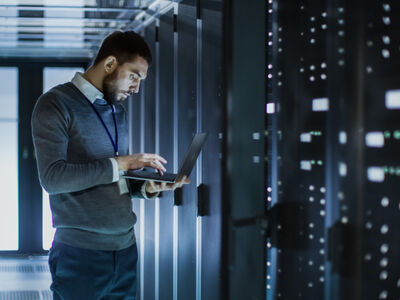 The research project VerSeCloud is working on a future-proof, reliable and secure virtualization solution also intended for security-critical cloud applications. (Gorodenkoff Productions OU)