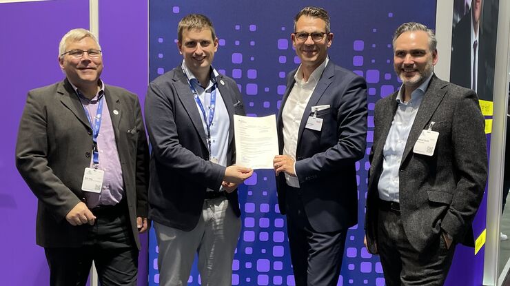 Übergabe des Zulassungsnachweis für genuscreen Virtual