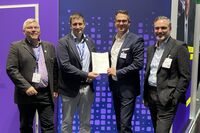 Handover of the certificate of approval for genuscreen Virtual