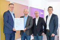 Presentation of the German classification level "RESTRICTED" approval certificate at the genua headquarters