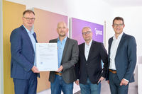 Presentation of the German classification level "RESTRICTED" approval certificate at the genua headquarters